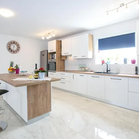 Holiday home Spacious Holiday Nina *