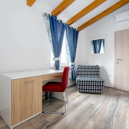 Spacious Holiday Nina Holiday home