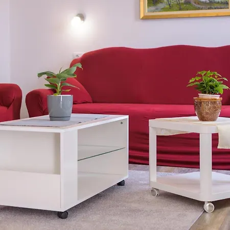 Spacious Holiday Nina Holiday home