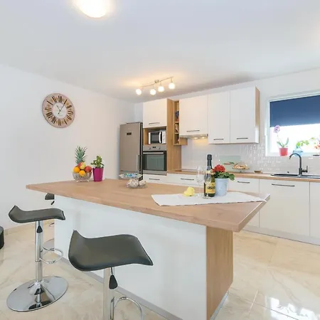 Spacious Holiday Nina Holiday home Sivati