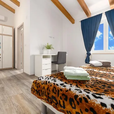 Spacious Holiday Nina Holiday home *